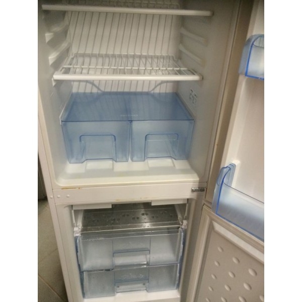 Beko alul fagyasztós kombinált akciós hűtőszekrény használt